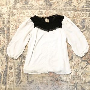 Maurices Flowy White Top Black Lace XL